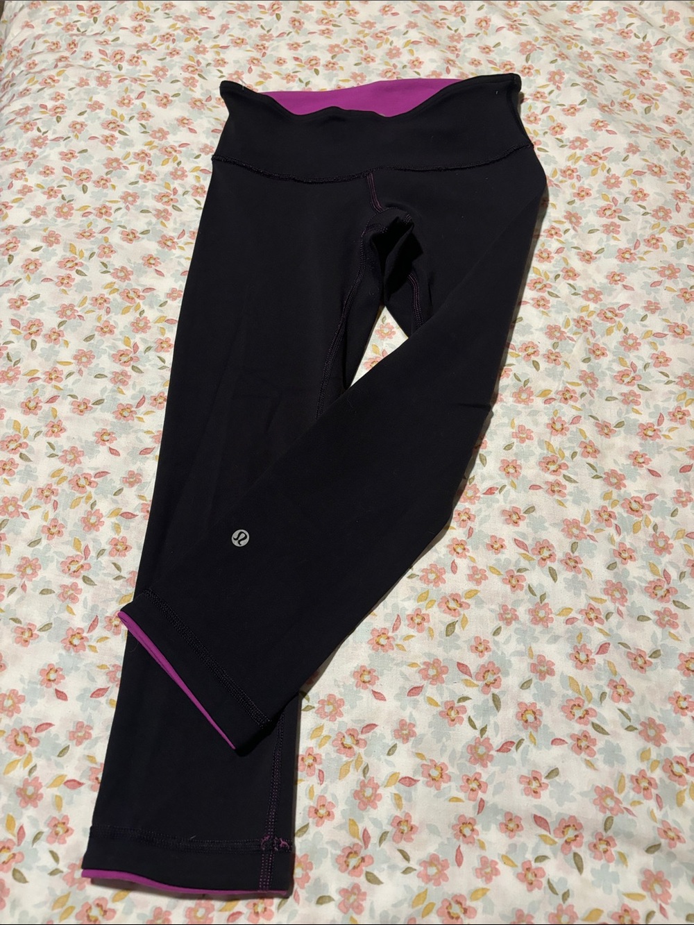 lululemon athletica Black Leggings with Purple Trim reversible
